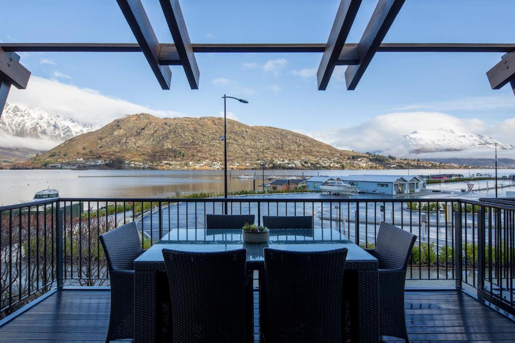 Absolute Lakefront Location - 3 Bedroom Apartment Queenstown Exterior foto